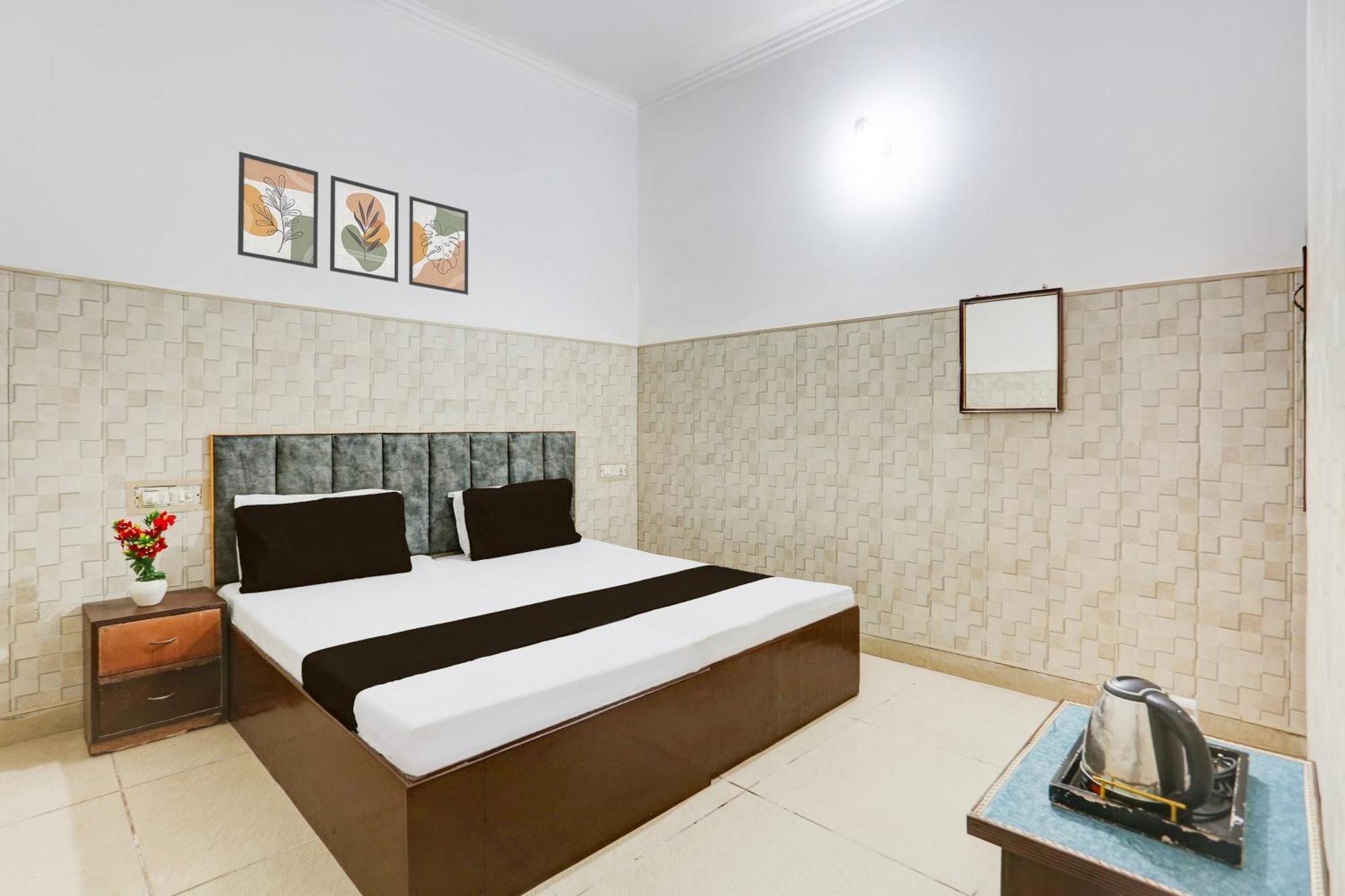 Hotel O Vk Palace Агра Экстерьер фото