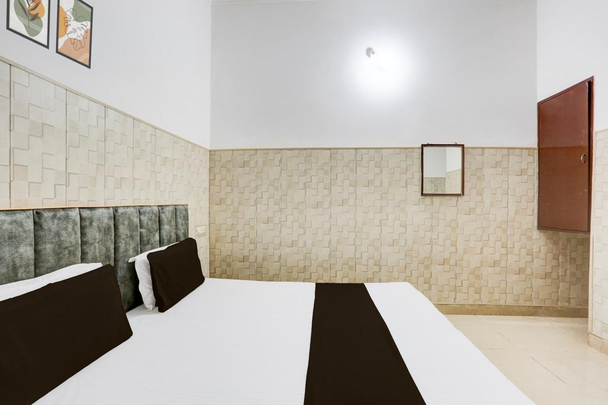 Hotel O Vk Palace Агра Экстерьер фото